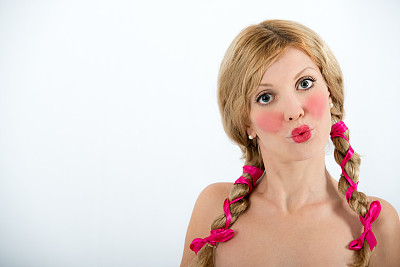 有趣的化妆的女孩图片下载