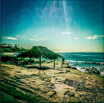 鸟岩太阳光束图片下载