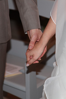 手牵手图片下载