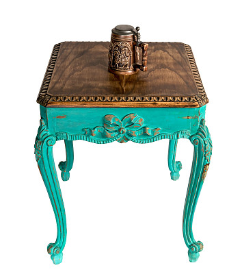 剪出一个复古的桌子在工作室图片下载