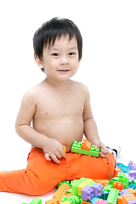 快乐的亚洲孩子的肖像图片下载