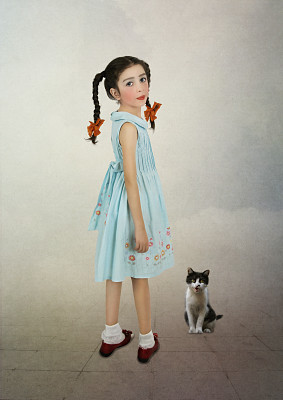 女孩和小猫图片下载