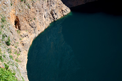 克罗地亚伊莫特斯基的红湖图片下载