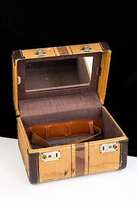 过夜箱内图片下载