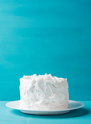 白色的奶油蛋糕图片下载