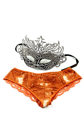 黑色面具和橙色内裤图片下载