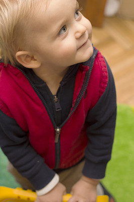 可爱男孩的肖像图片下载