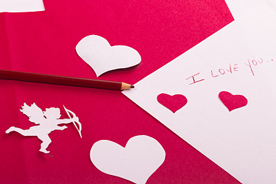 我爱你白的和红的图片下载