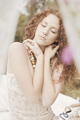 复古的女孩图片下载