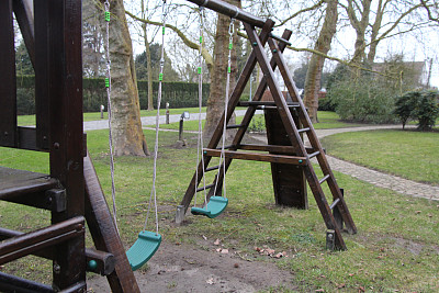 摇摆不定的图片下载