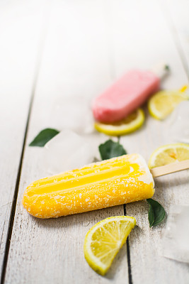 冰激淋加柠檬图片下载