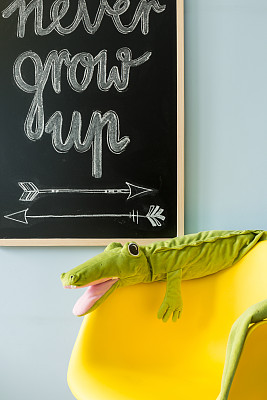 永远正确的话图片下载