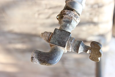 旧水龙头水龙头图片下载