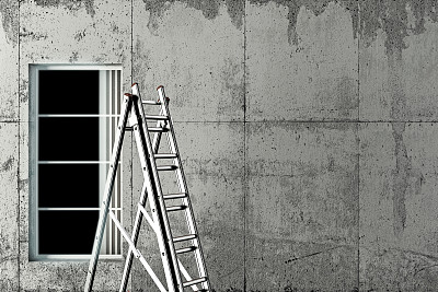 混凝土墙上的梯子图片下载