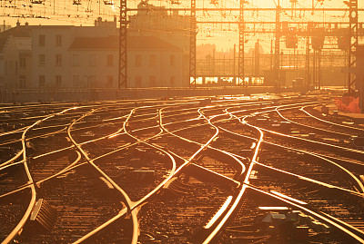 日出铁路素材图片