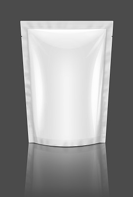 空白包装零食袋孤立在灰色背景图片下载