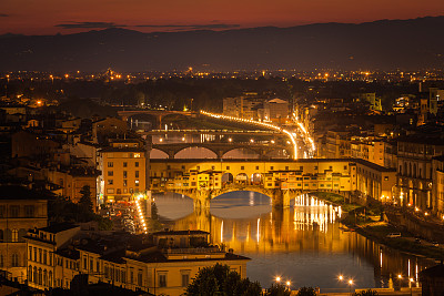 维琪奥桥，弗洛伦克，晚上图片下载