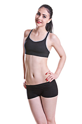 年轻美丽的女孩带着微笑图片下载