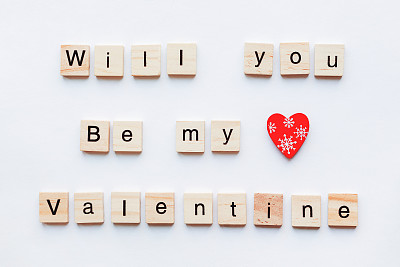 白底木字，红心图片下载