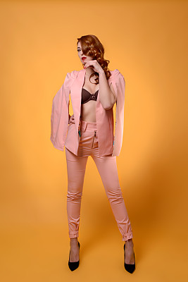 漂亮的女人图片下载