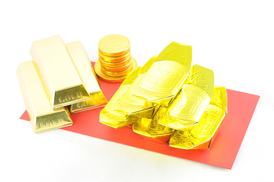 具有中国新年概念的金色和红色红包素材图片