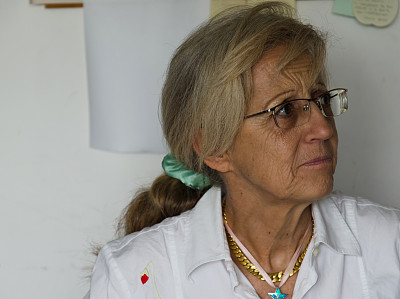 在他办公室工作的高级秘书图片下载