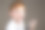 患有哮喘的小男孩拿着吸入器图片下载