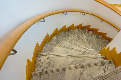 螺旋楼梯。图片下载