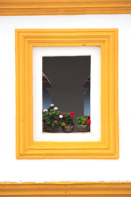 危地马拉安提瓜:殖民时期的首都，美丽的鲜花之窗图片下载