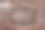 旧画框挂在破旧的红砖墙上图片下载