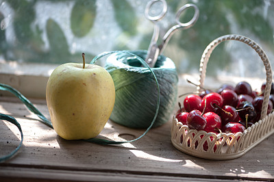 樱桃和苹果图片下载