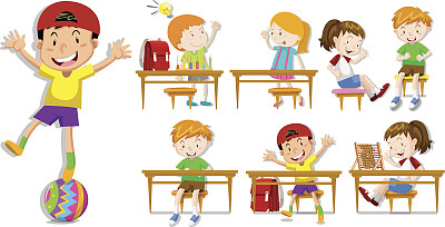 坐在课桌前的孩子们图片下载