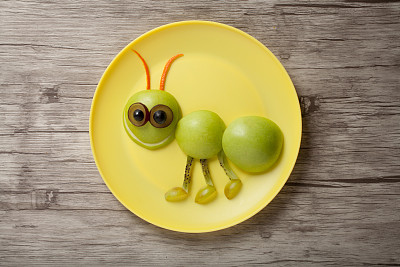 用新鲜水果做成的蚂蚁图片下载