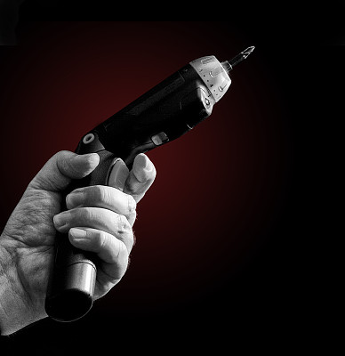 手持无绳螺丝刀图片下载