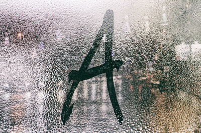 孤立的信。图片下载