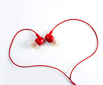 心形的红色耳机，爱情，音乐图片下载