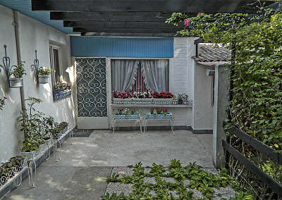 漂亮的院子里回家图片下载