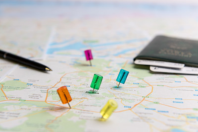 绿色大头针在地图上标出位置图片下载