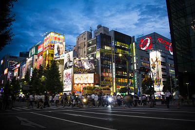 秋叶原夜间图片下载