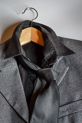 男士西装和领带图片下载