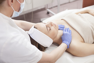 脸部皮肤清洁图片下载