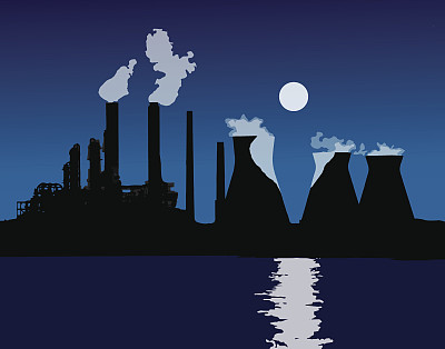 城市的日落或日出。橙色的光。管烟。核电站，供热厂。向量。图片下载