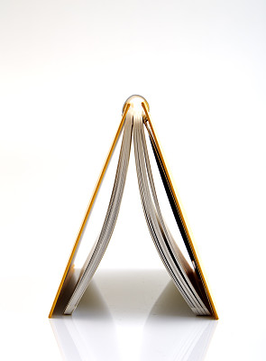 黄色的笔记本图片下载