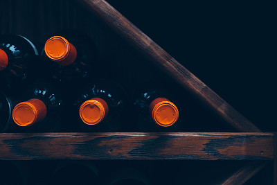 葡萄酒存储的特写图片下载