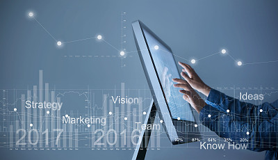 人机交互，商人手触屏图形统计界面，带有虚拟图标的市场行情，经营策略概念图片下载