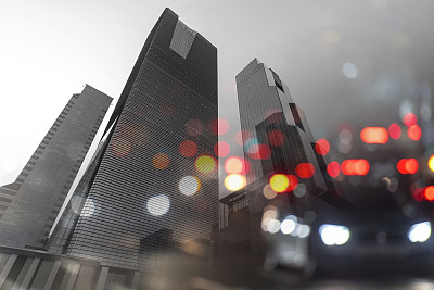 摩天大楼和高速公路在城市，概念商业图片图片下载