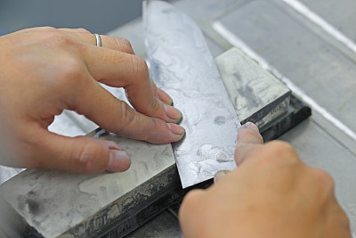 手磨刀图片下载