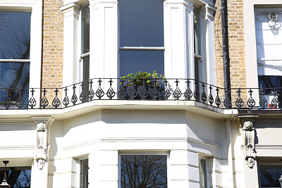 晴天的现代石材立面图片下载