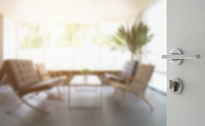 打开白色的门，客厅在现代室内风格图片下载