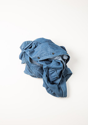 束蓝色牛仔衬衫图片下载